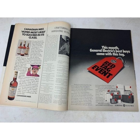 Vintage LIFE Magazine - Battle of the Champs - Backstage with Ali and Frazier - - Picture 8 of 16